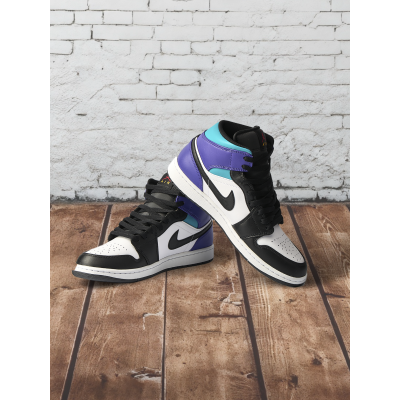 Кроссовки Nike Air Jordan 1 Retro High OG